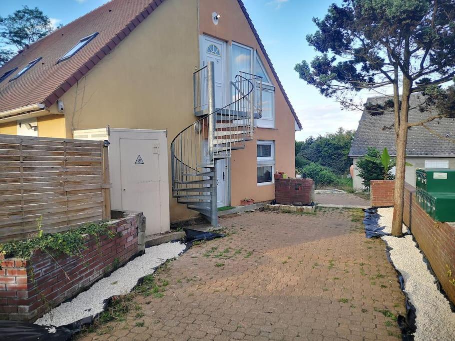 Appartamento N1 F2 40M2 Avec Petit Jardin Hérouville-Saint-Clair Esterno foto